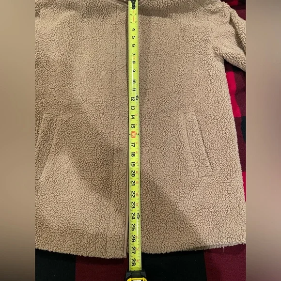 GAP Women’s Cozy Sherpa Collarless Jacket - Picture 9 of 11